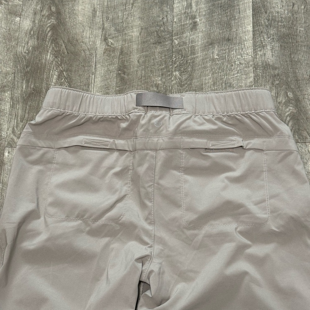 Women’s Eddie Bauer 10 Medium Joggers ClimaTrail Pants Sweats Beige Pockets NWT - Picture 7 of 14